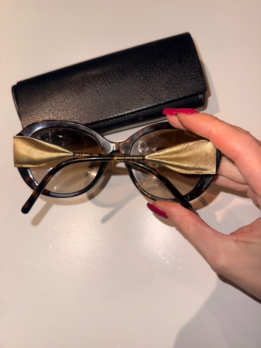 Women's Tortoiseshell and Gold Round Sunglasses - Picture 3 of 3
